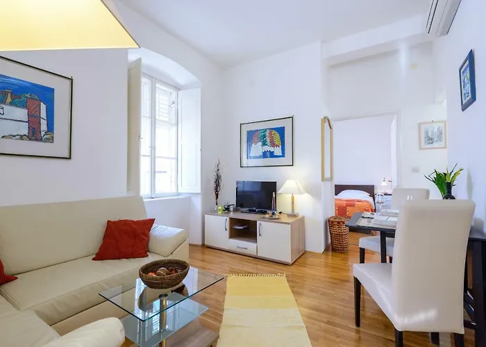 Apartments Eta