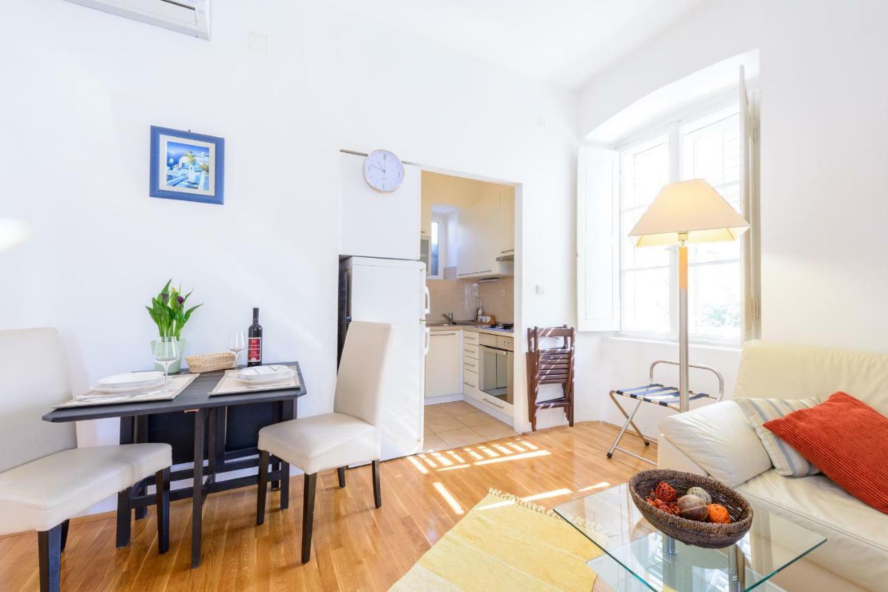 Apartment Eta